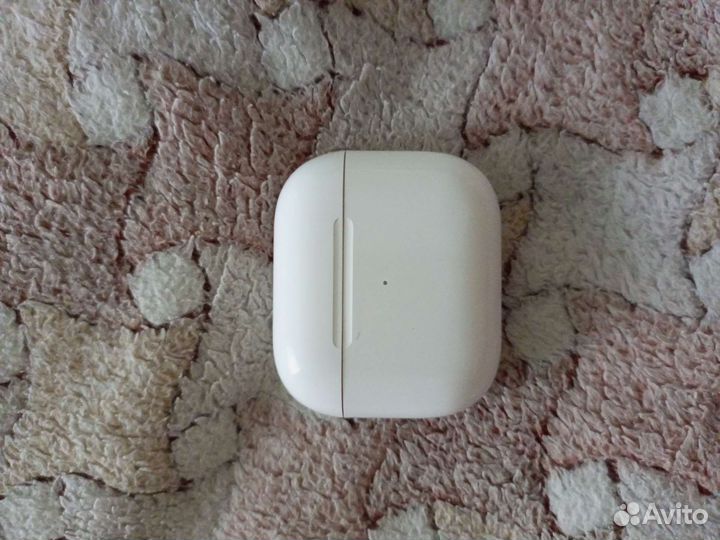 Беспроводные наушники Airpods