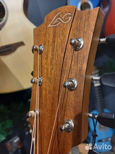 Гитара акустическая новая LAG T70D