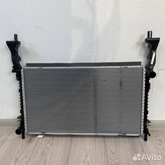 Радиатор охлаждения от перформанс Ford Mustang 15+