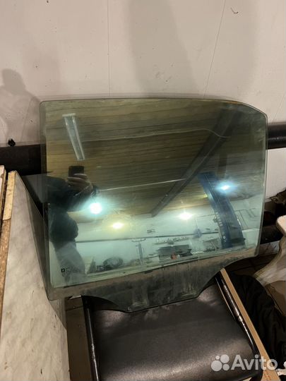 Стекло cadillac sts боковое