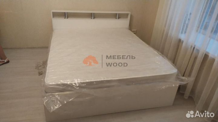 Кровать