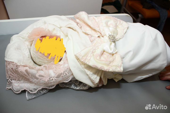 Комплект на выписку для девочки