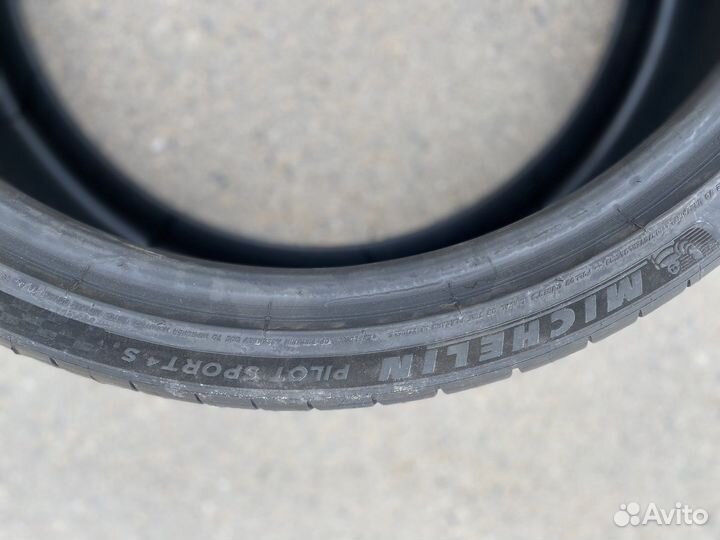Michelin Pilot Sport 4 S 245/35 R21 и 275/30 R21