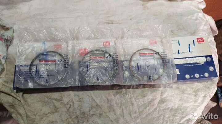 Поршень двигателя