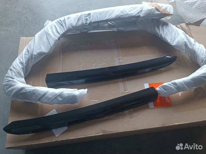 Молдинги бампера LADA Xray (накладки иксы)