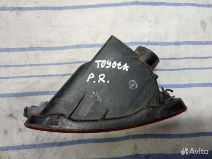 Поворотник правый Toyota Celica 6