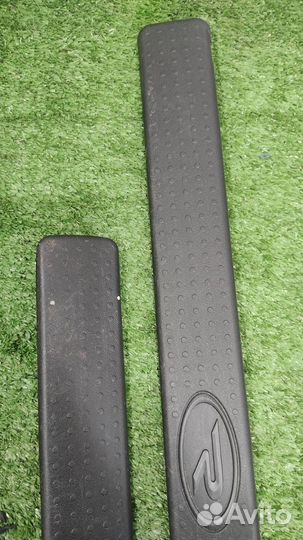 Накладка порога внутри Ssangyong Rexton 2005