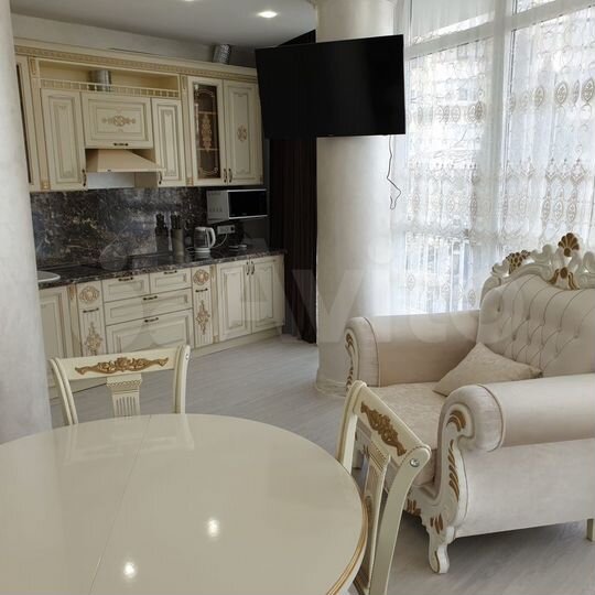 3-к. квартира, 145 м², 4/8 эт.