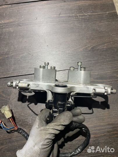 Верхняя траверса для Yamaha FJR1300 01-03