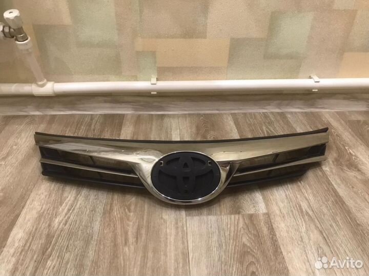 Решетка радиатора Toyota Corolla E180