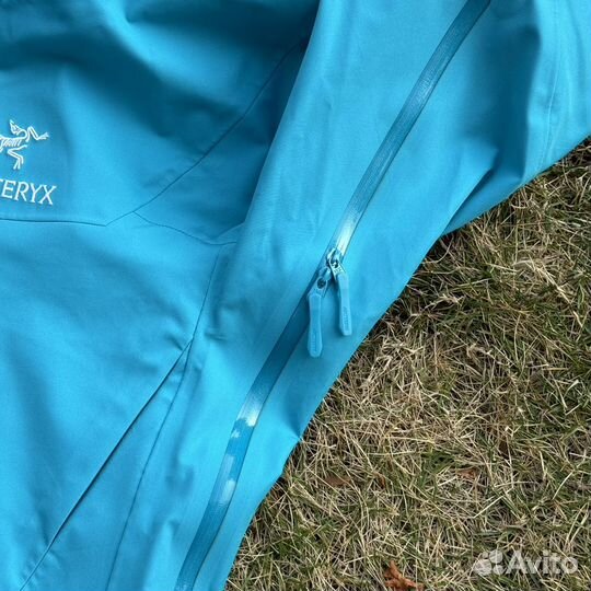 Ветровка Arcteryx Alpha SV