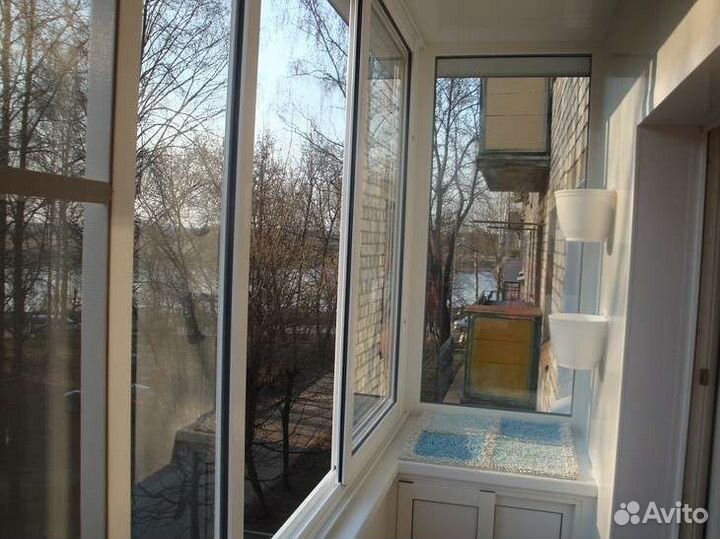 Балкон пластиковый с отделкой и утеплением