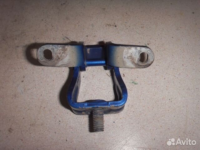 Петля двери багажника правая Skoda Octavia (A5 RS)