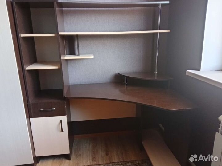 Компьютерный стол