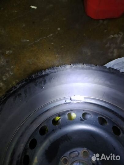 Bridgestone Blizzak LM-20 235/60 R16