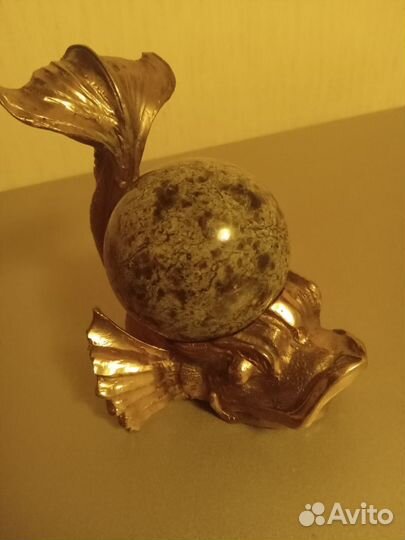 Рыба-кит бронза, шар - камень натуральный Змеевик