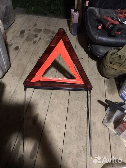 Знак Аварийной остановки на Mercedes w164