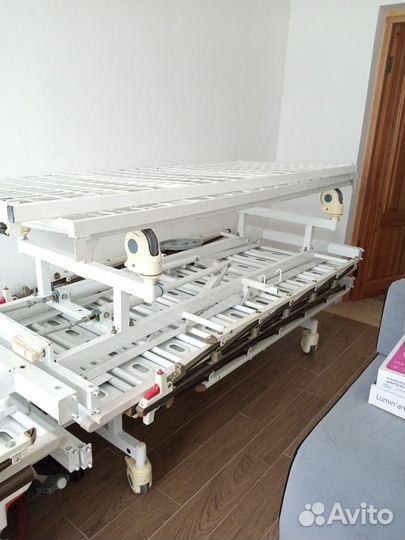 Медицинская кровать для лежачих больных