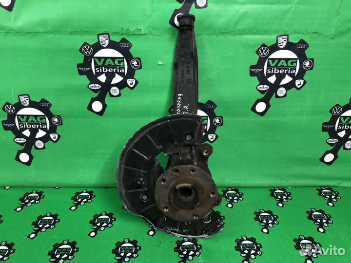 Кулак поворотный передний правый 7L0407258A VW-tou