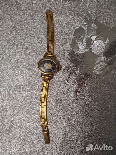 Часы Заря 17 камней СССР позолот