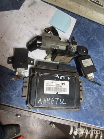 Блок управления двигателем Chevrolet Lacetti F16D3