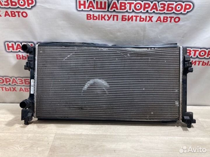 Радиатор охлаждения двигателя Skoda Octavia A7