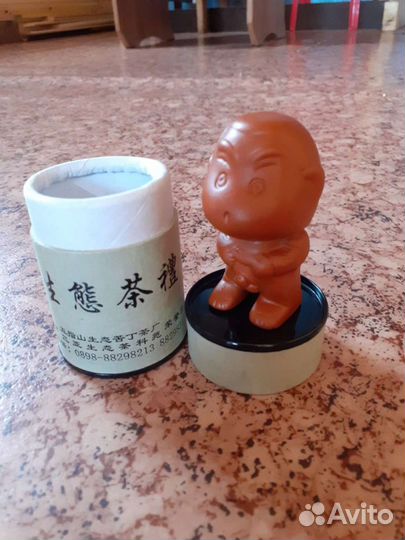 Китайский сувенир писающий мальчик