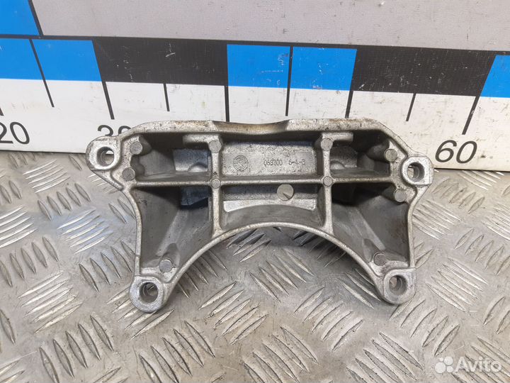 Б/У Кронштейн кпп задний