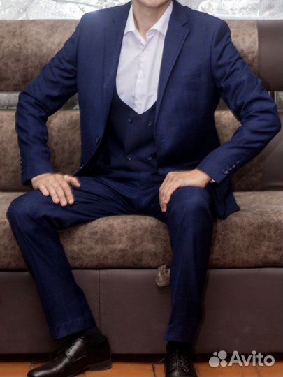 Мужской костюм тройка