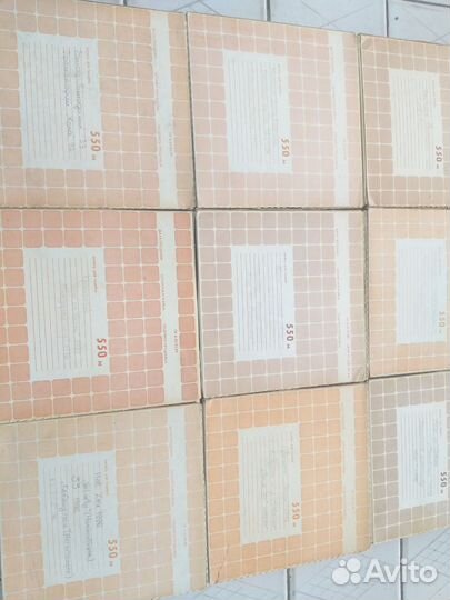 Магнитная лента катушки с записью