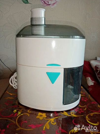 Соковыжималка Scarlett SC-011