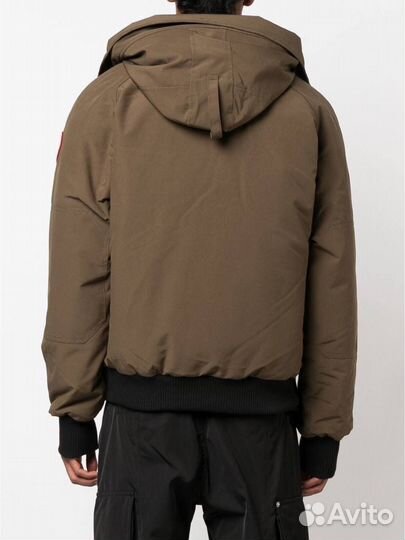 Пуховый бомбер Canada Goose Chilliwack