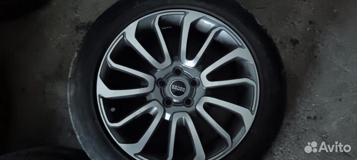 Комплект колес R20 на Range Rover. 4 шт