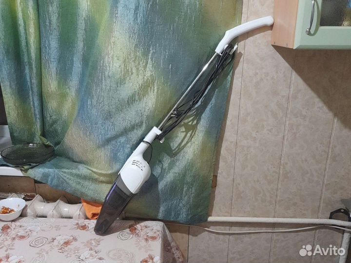 Пылесос вертикальный