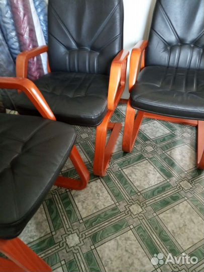 Кресло для переговоров