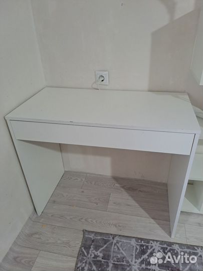 Письменный стол
