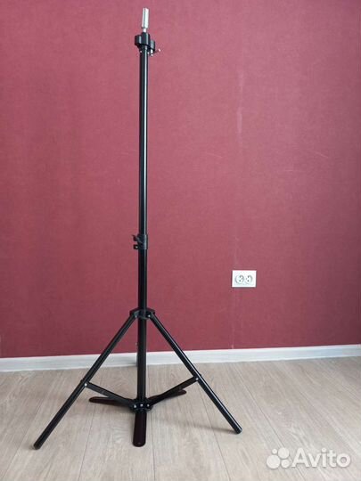 Напольный штатив для головы-манекена 2