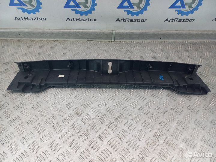 Обшивка задней панели Toyota Auris 1 E15 1.6 1ZR