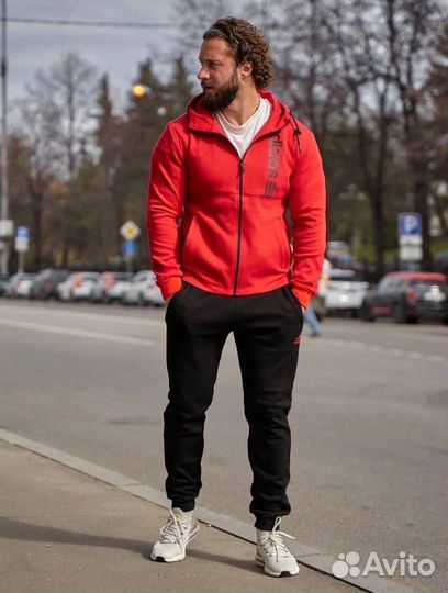 Спортивные костюмы Adidas