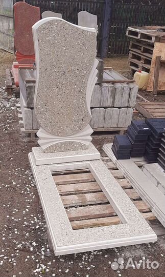 Памятники из бетона