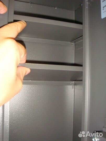 Сейф для пятизарядки 1300 мм с полками. Новый