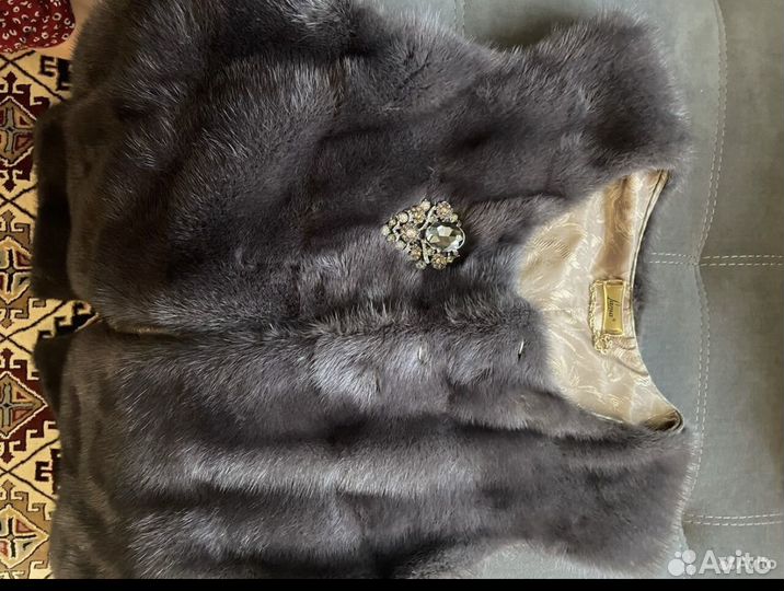 Продоется норковая жилет