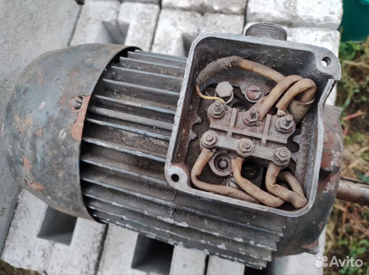 Электродвигатель асинхронный бу