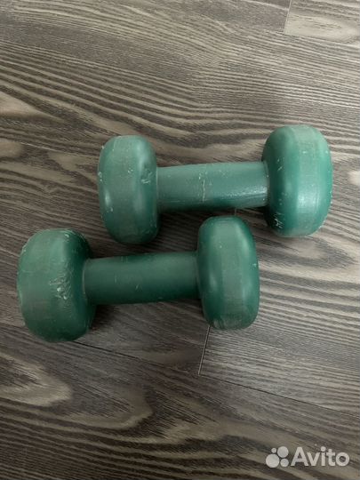 Гантели по 1,5 кг