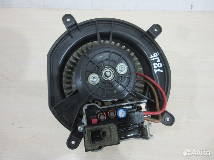 Моторчик отопителя Mercedes Benz W211 E-Klasse