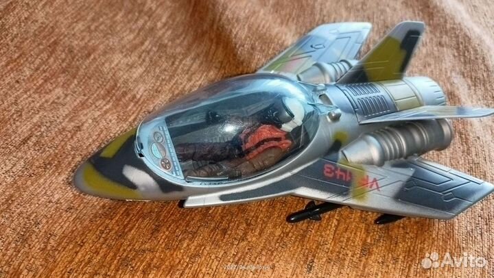 Самолет лего матрос