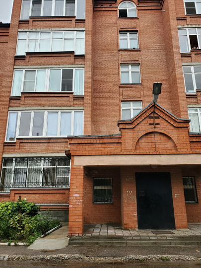 3-к. квартира, 122 м², 4/6 эт.