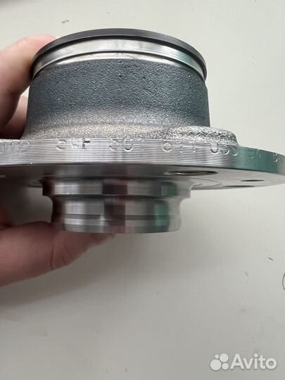 Новая ступица колеса с подшипником в сборе VAG