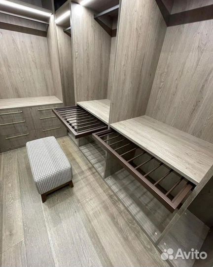 Шкаф для одежды распашной