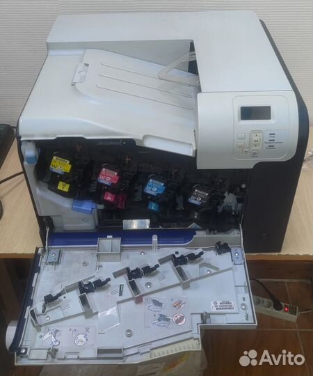 Цветной лазерный принтер